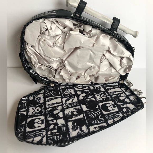 Halloween Bone Handle Coffin Style Crossbody - Glow in the Dark Skeleton art NWT - Picture 12 of 12